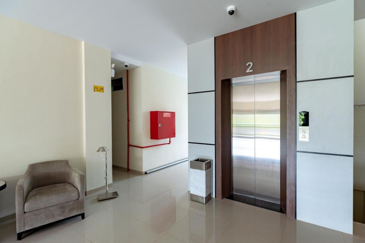 Reddoorz Plus At Komplek Abc Batu Aji Batam Kubuk Экстерьер фото